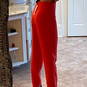 Alice + olivia size 2 cropped pants in poppy